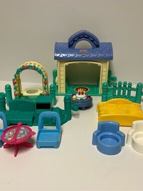 Fisher-Price Little People Furniture & Accessories Lot